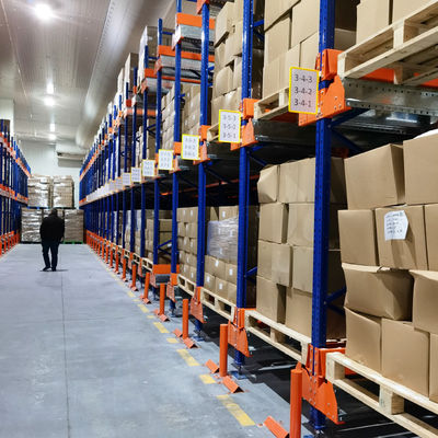 Sistema de armazenagem de racks para transporte de paletes