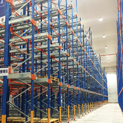 Sistema de armazenagem de racks para transporte de paletes