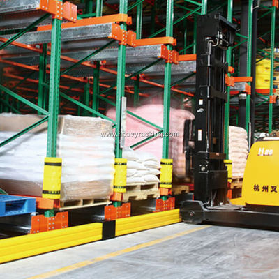 Barreira de segurança de polímero em solo Barreiras de segurança de tráfego