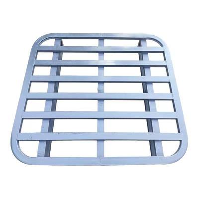 C04: Paletes de aço com cantos arredondados são usados para armazenar grãos ensacados, ração, etc. Para evitar que os sacos sejam danificados por garfos e facilitar o empilhamento e a organização.