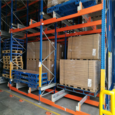 Estantes para Rádio Shuttle com 1400mm de Largura, 3mm de Profundidade, Revestimento Epóxi por Pulverização Eletrostática