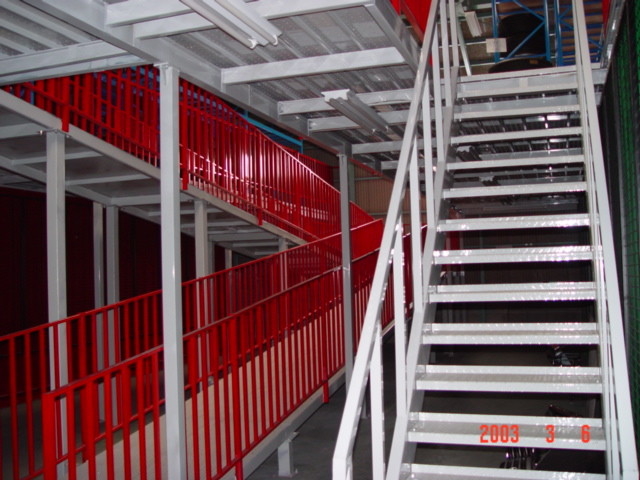 Porta de segurança Sistema de estantes de piso de mezzanine Terceiro andar para projeto de carro Toyota